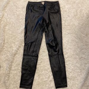 Aritzia Wilfred Daria Pleather pants - Sz. Small black